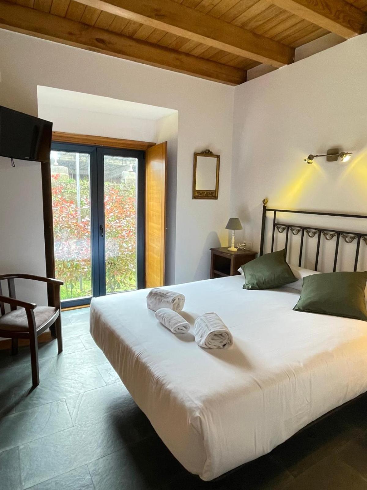 A Ribeira Do Tambre Guest House Troitosende Luaran gambar