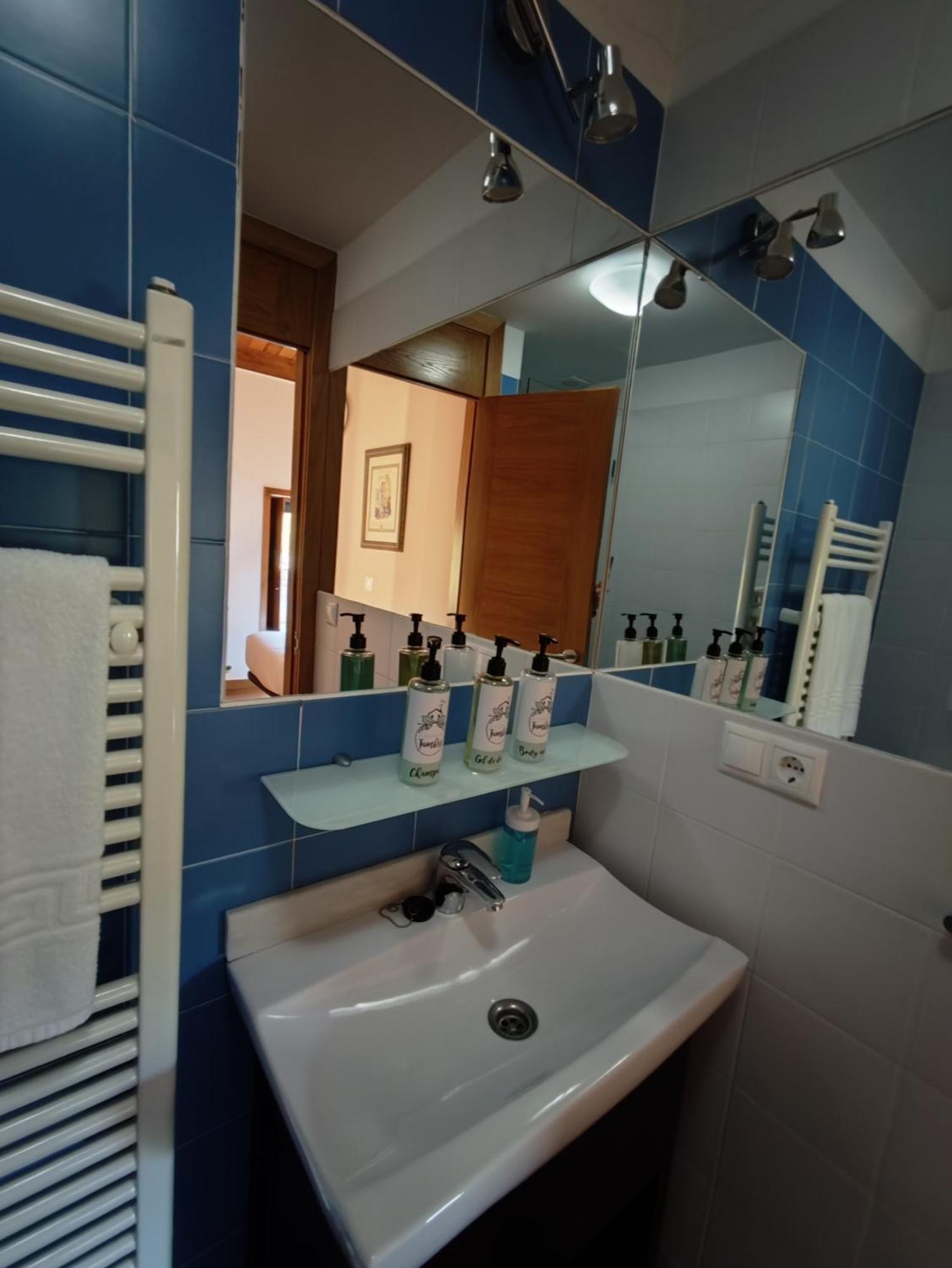 A Ribeira Do Tambre Guest House Troitosende Luaran gambar